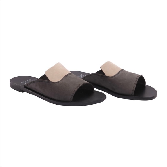 Anthracite unbuckle leather sandals - Picture 2 of 4